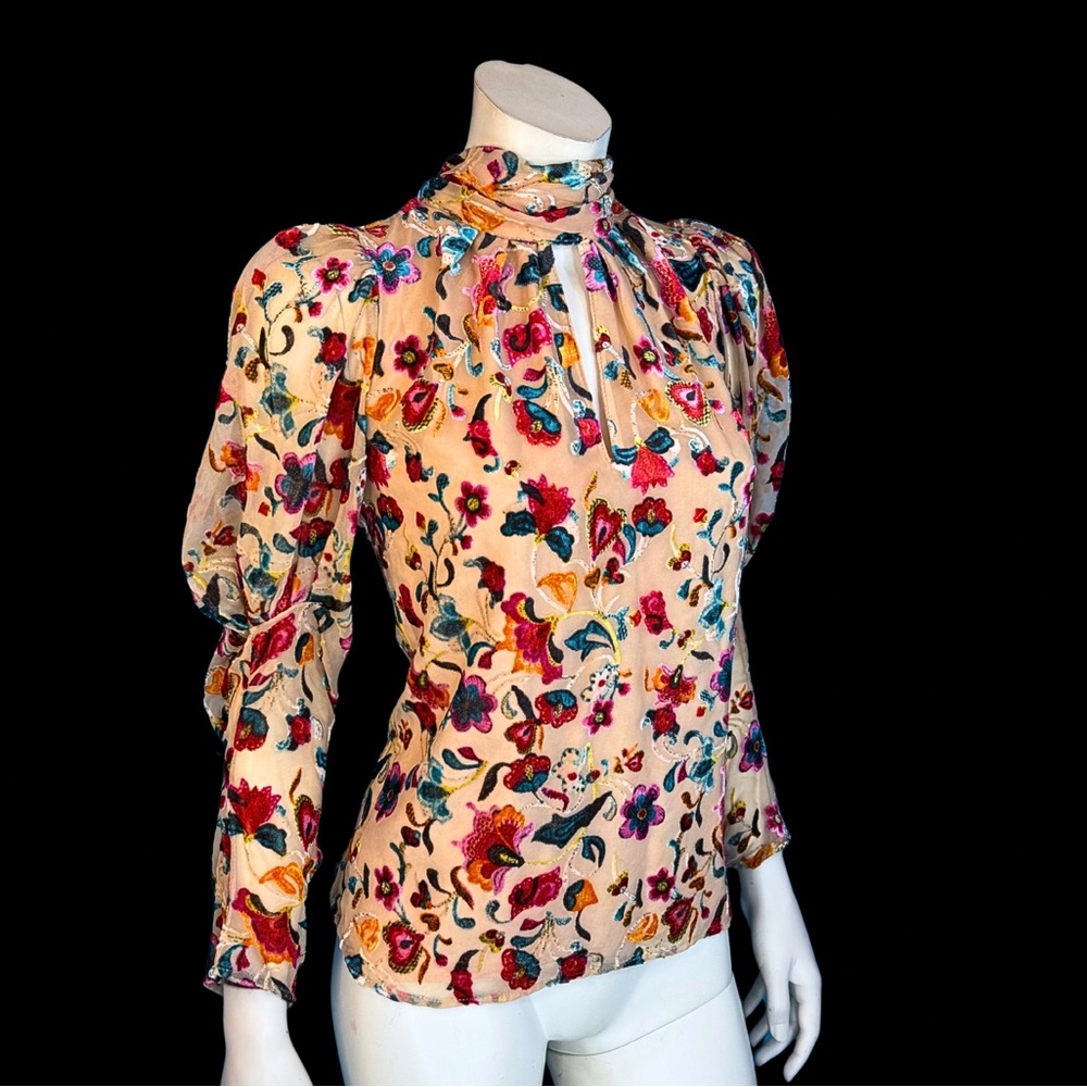 Women’s Floral High-Neck Blouse in Cream